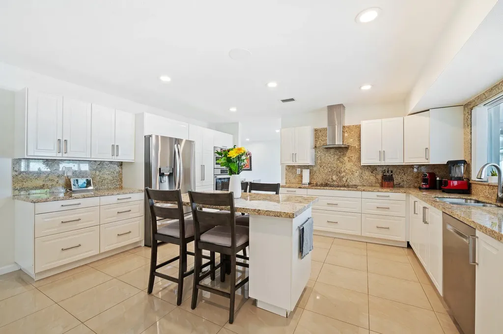 6101 SW 9th Street Plantation FL 33317