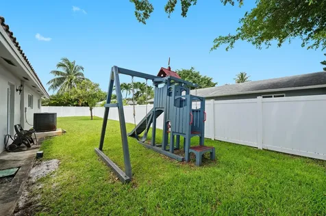 6101 SW 9th Street Plantation FL 33317