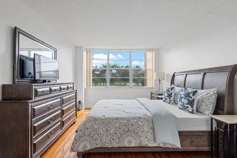 900 Saint Charles Place Pembroke Pines FL 33026