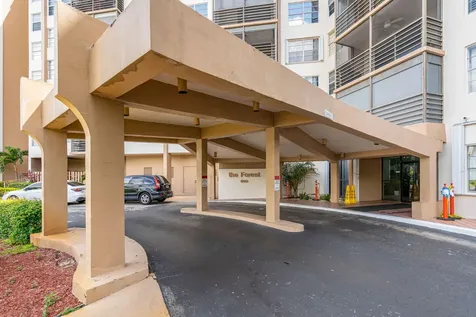 900 Saint Charles Place Pembroke Pines FL 33026
