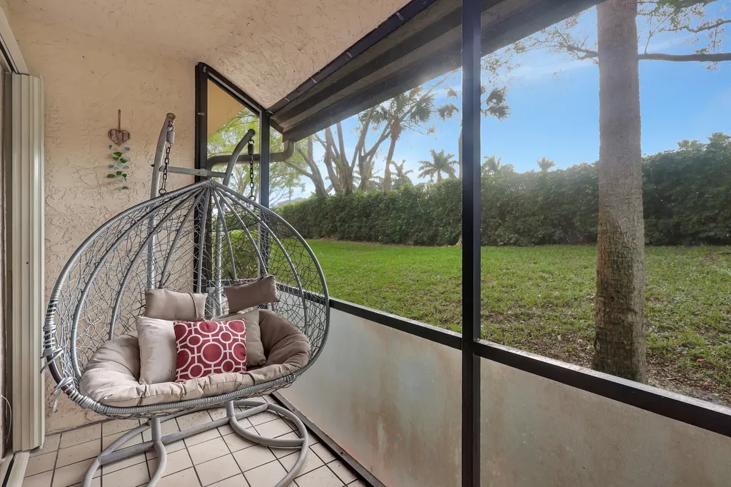 14 Via De Casas Boynton Beach FL 33426