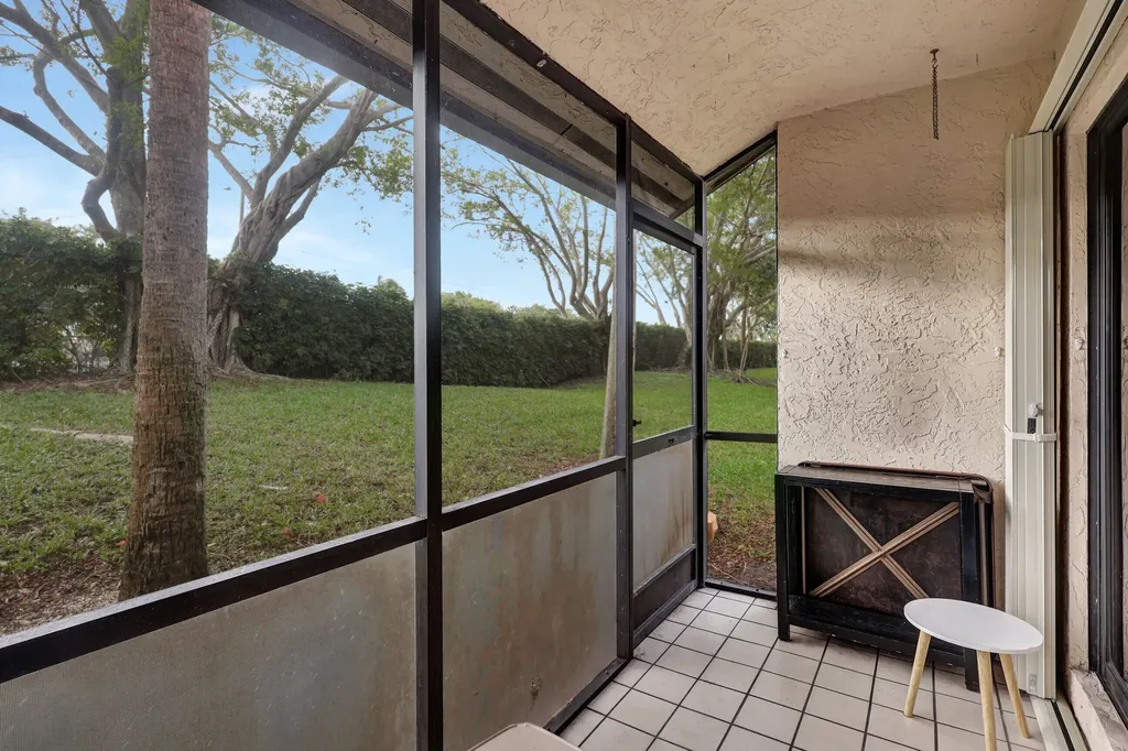 14 Via De Casas Boynton Beach FL 33426