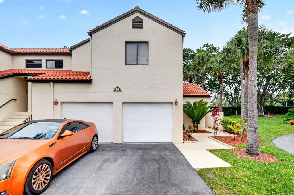 14 Via De Casas Boynton Beach FL 33426