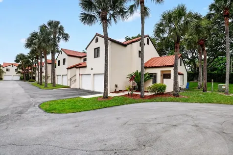 14 Via De Casas Boynton Beach FL 33426