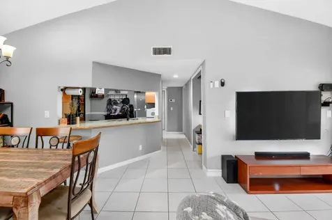 14 Via De Casas Boynton Beach FL 33426