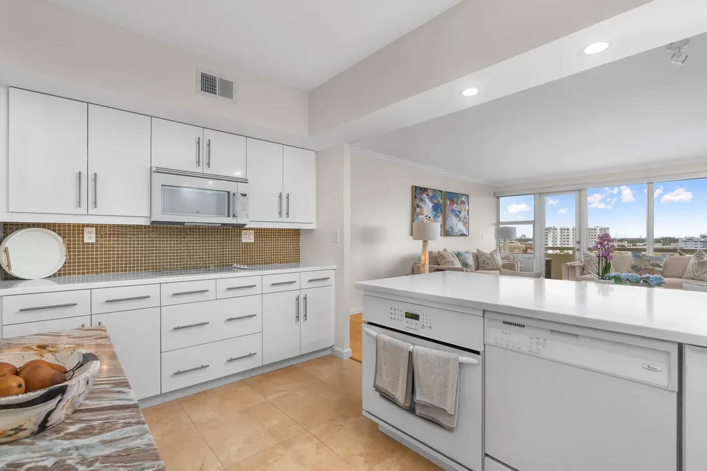 3200 NE 36th Street Fort Lauderdale FL 33308