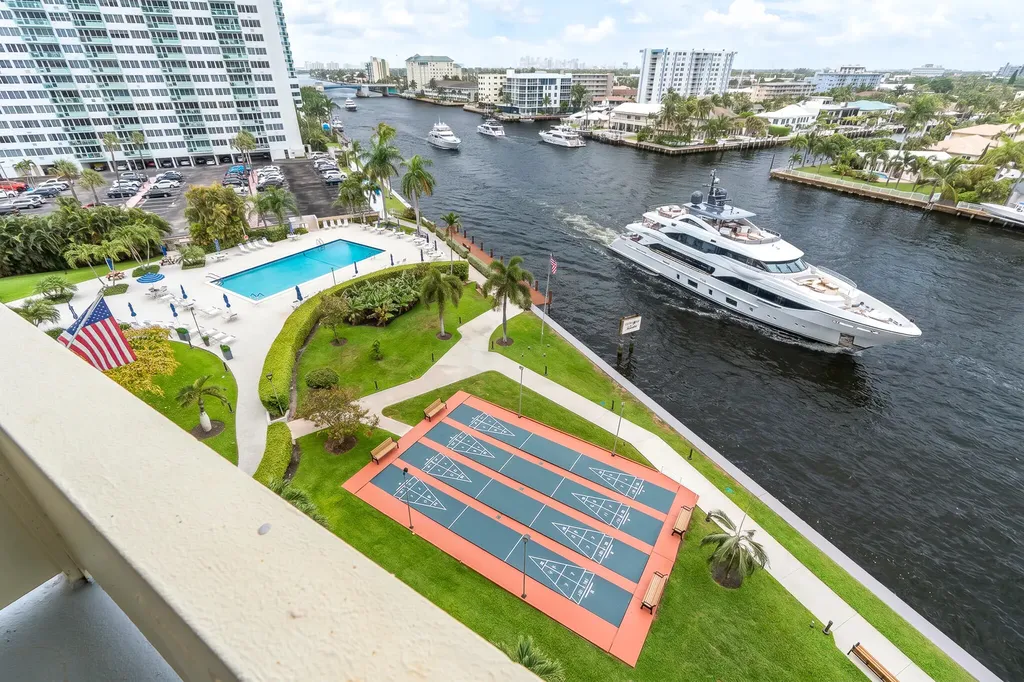 3200 NE 36th Street Fort Lauderdale FL 33308