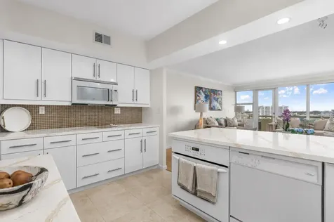 3200 NE 36th Street Fort Lauderdale FL 33308
