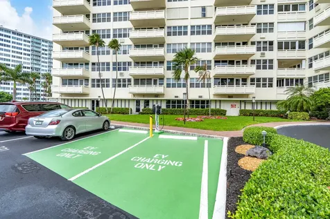 3200 NE 36th Street Fort Lauderdale FL 33308