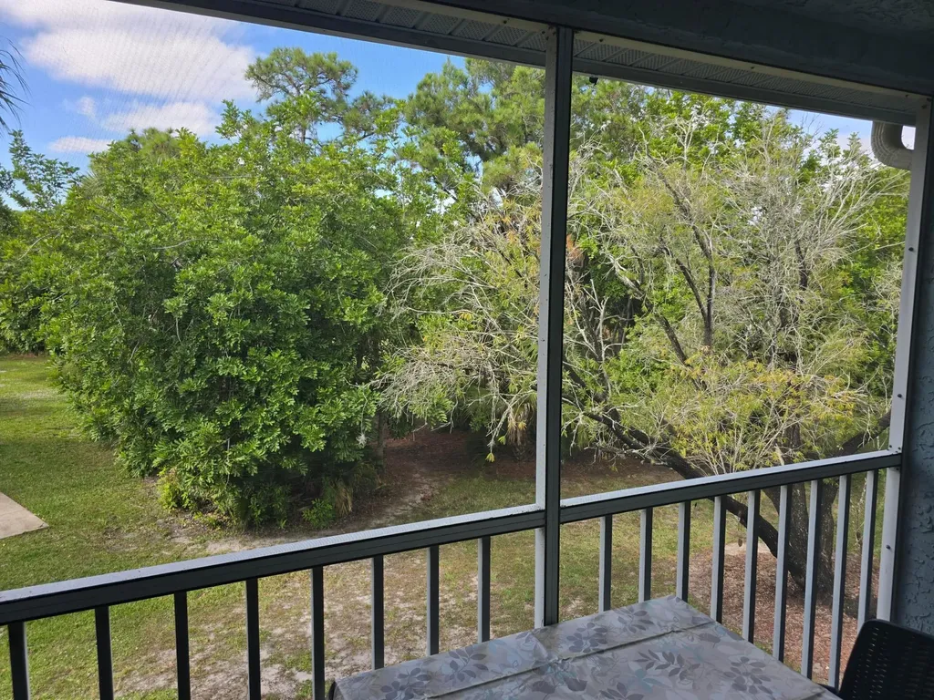 1606 SE Green Acres Circle Port St Lucie FL 34952