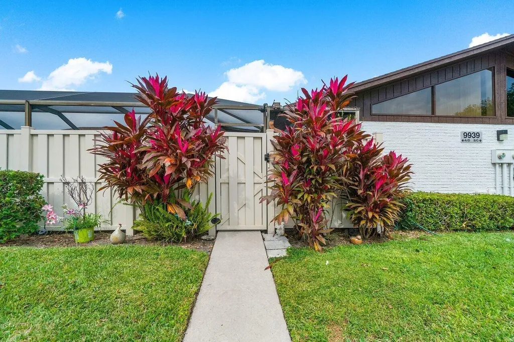 9939 Boca Gardens Trail Boca Raton FL 33496