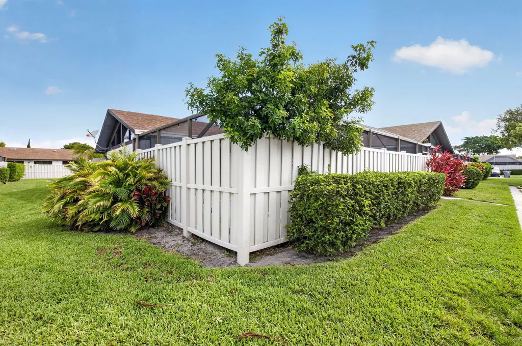 9939 Boca Gardens Trail Boca Raton FL 33496