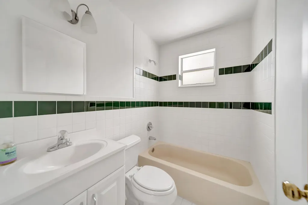 3821 NE 16th Avenue Oakland Park FL 33334