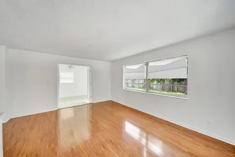3821 NE 16th Avenue Oakland Park FL 33334