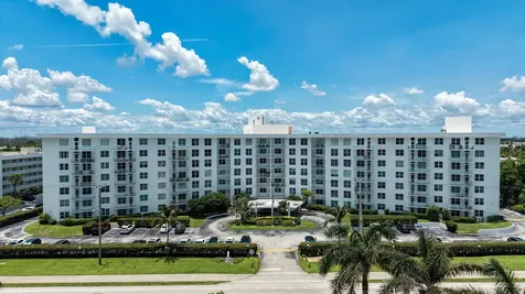 2851 S Ocean Boca Raton FL 33432
