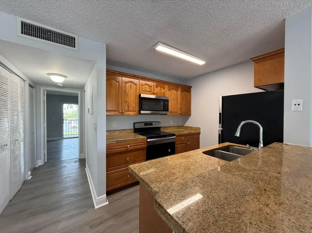 1722 W Meadows Circle W Boynton Beach FL 33436