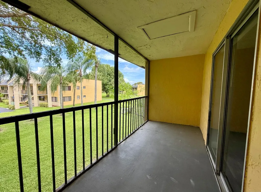 1722 W Meadows Circle W Boynton Beach FL 33436