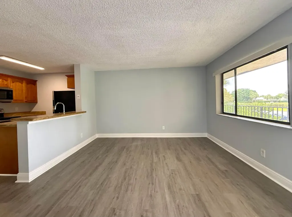 1722 W Meadows Circle W Boynton Beach FL 33436
