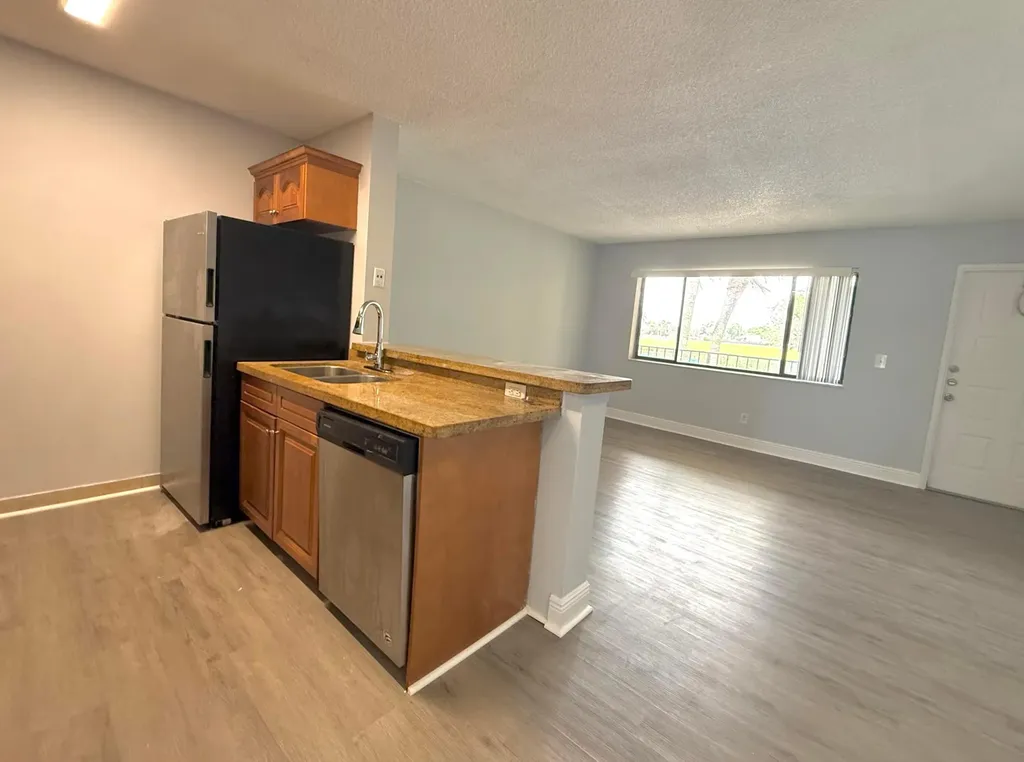 1722 W Meadows Circle W Boynton Beach FL 33436