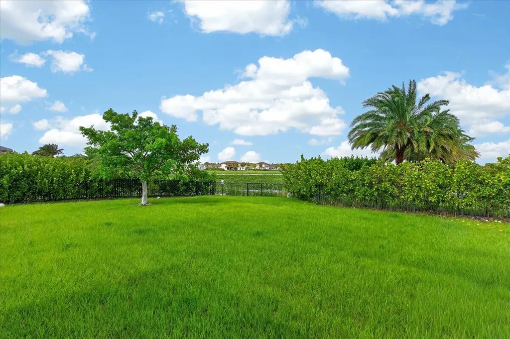 2010 Meadows Drive Davie FL 33324