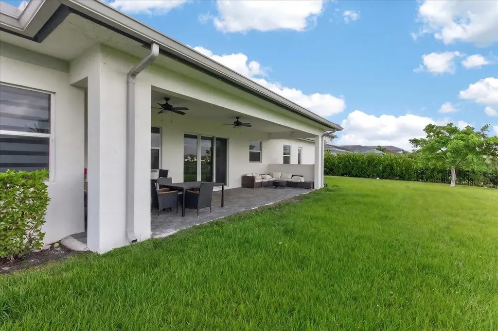 2010 Meadows Drive Davie FL 33324