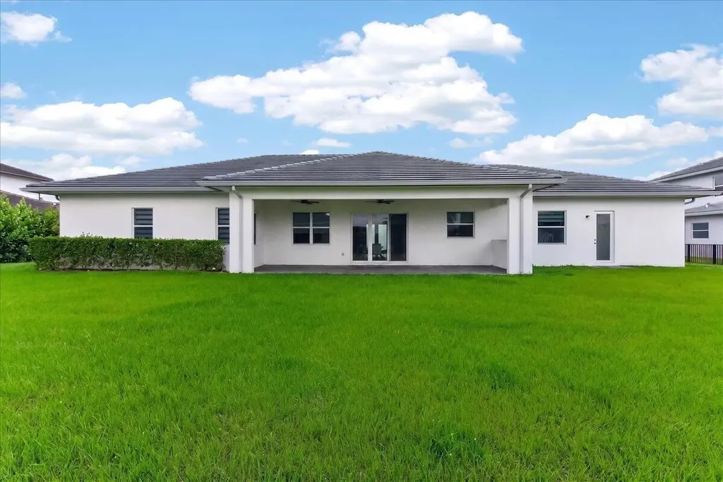 2010 Meadows Drive Davie FL 33324