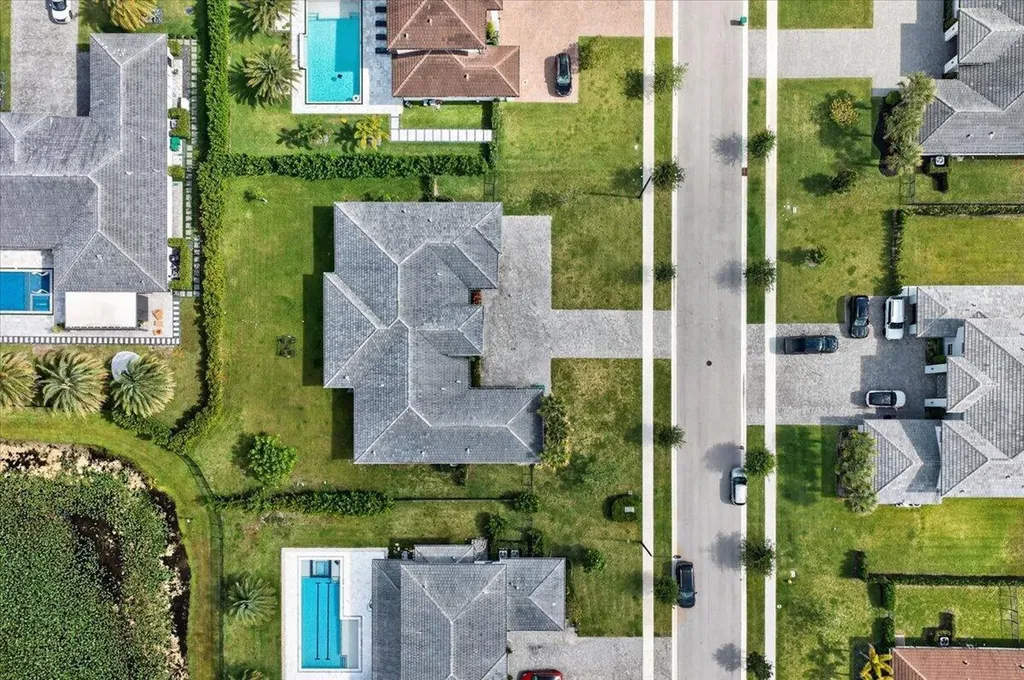 2010 Meadows Drive Davie FL 33324