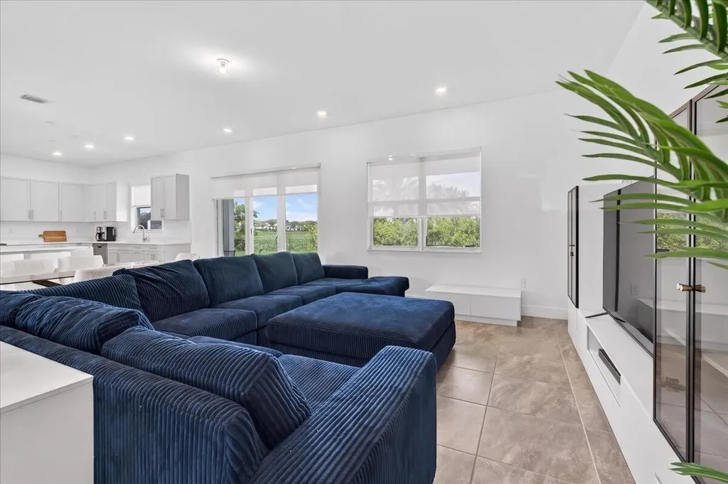 2010 Meadows Drive Davie FL 33324