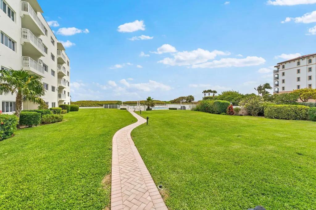 33 S Ocean Avenue Palm Beach Shores FL 33404