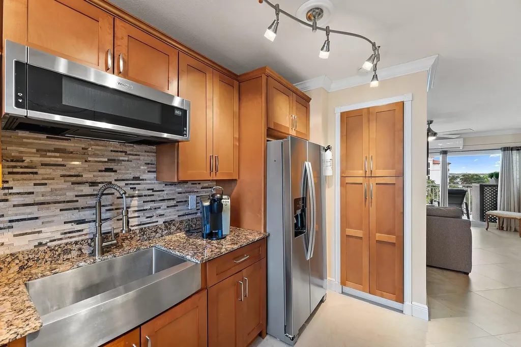 33 S Ocean Avenue Palm Beach Shores FL 33404