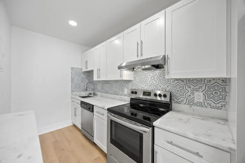 412 SE 16th Street Fort Lauderdale FL 33316