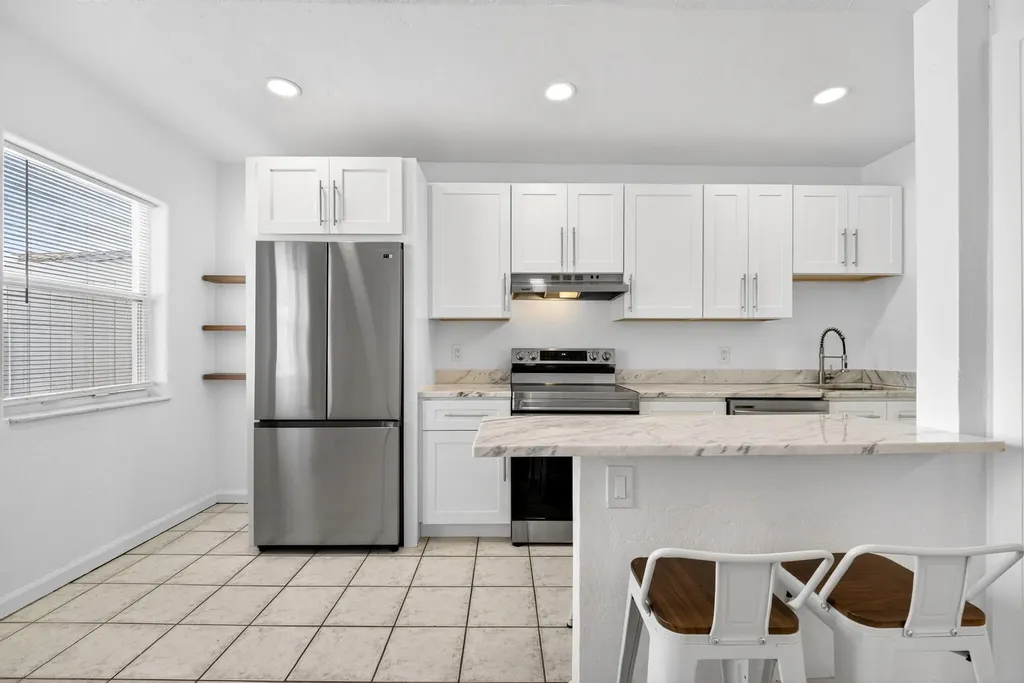 412 SE 16th Street Fort Lauderdale FL 33316