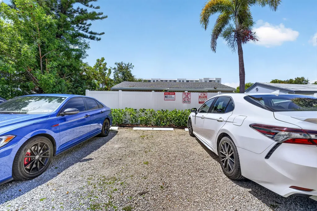 412 SE 16th Street Fort Lauderdale FL 33316