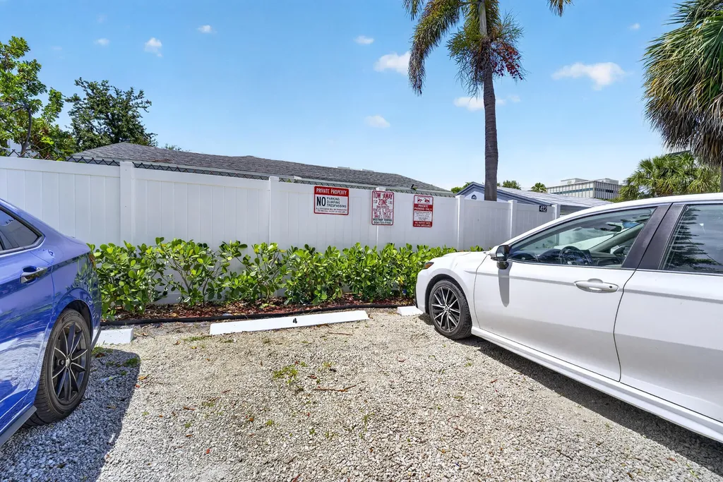 412 SE 16th Street Fort Lauderdale FL 33316