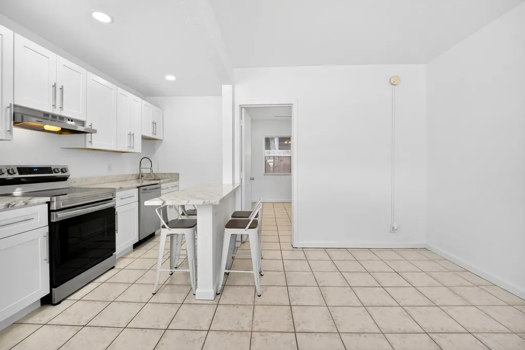 412 SE 16th Street Fort Lauderdale FL 33316