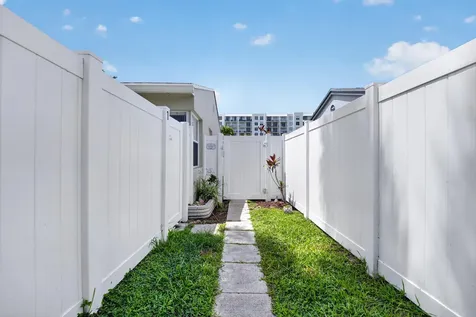 412 SE 16th Street Fort Lauderdale FL 33316