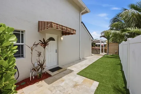 1548 SW 5th Avenue Boca Raton FL 33432