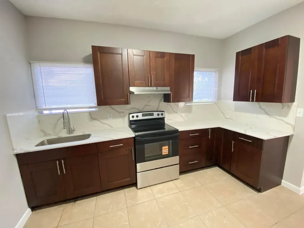 603 N Dixie Highway Lake Worth Beach FL 33460
