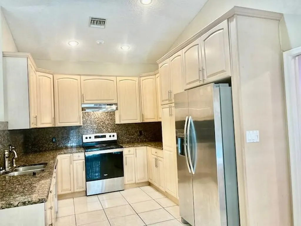 501 NW 107th Terrace Coral Springs FL 33071