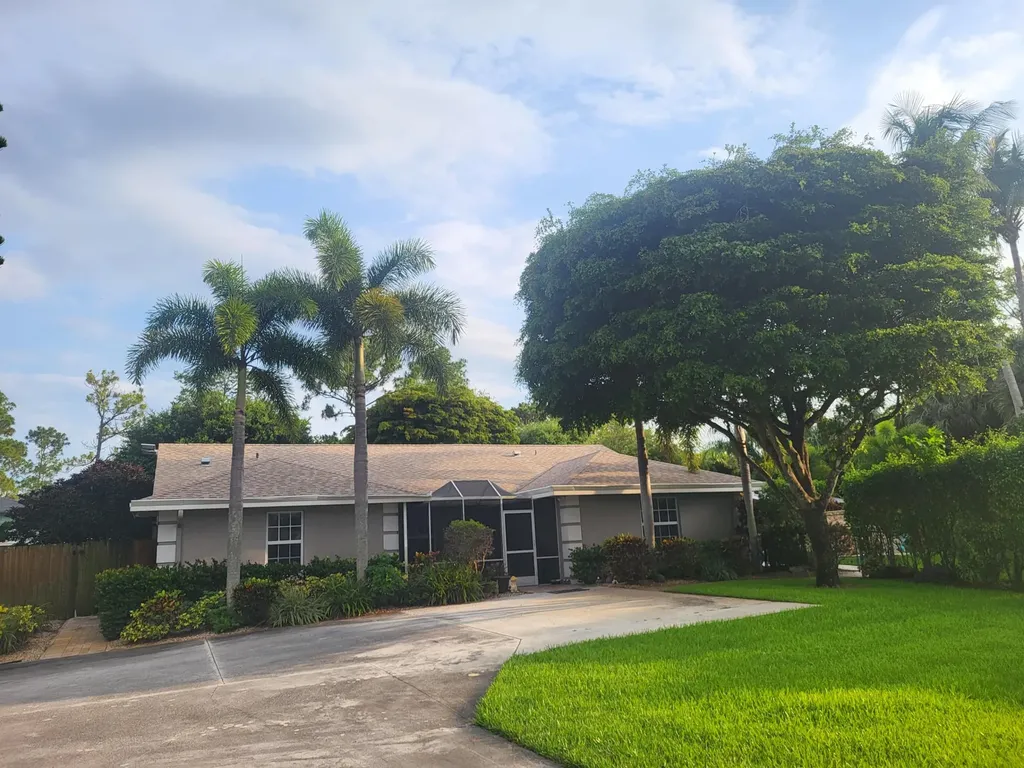 8970 Yearling Drive Lake Worth FL 33467