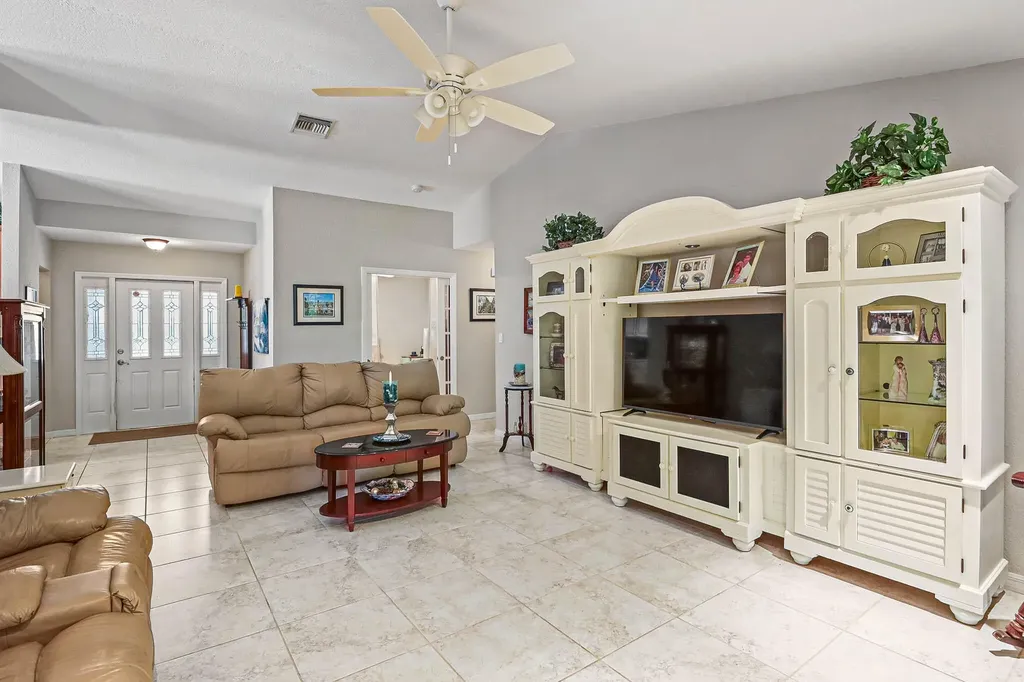 8970 Yearling Drive Lake Worth FL 33467