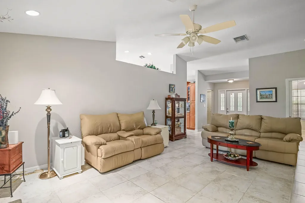 8970 Yearling Drive Lake Worth FL 33467