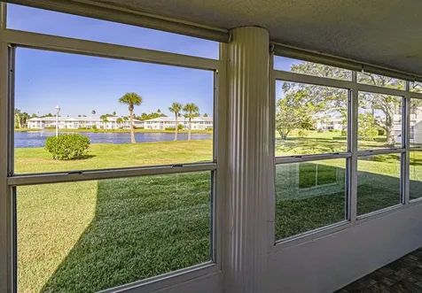 464 Grove Isle Circle Vero Beach FL 32962
