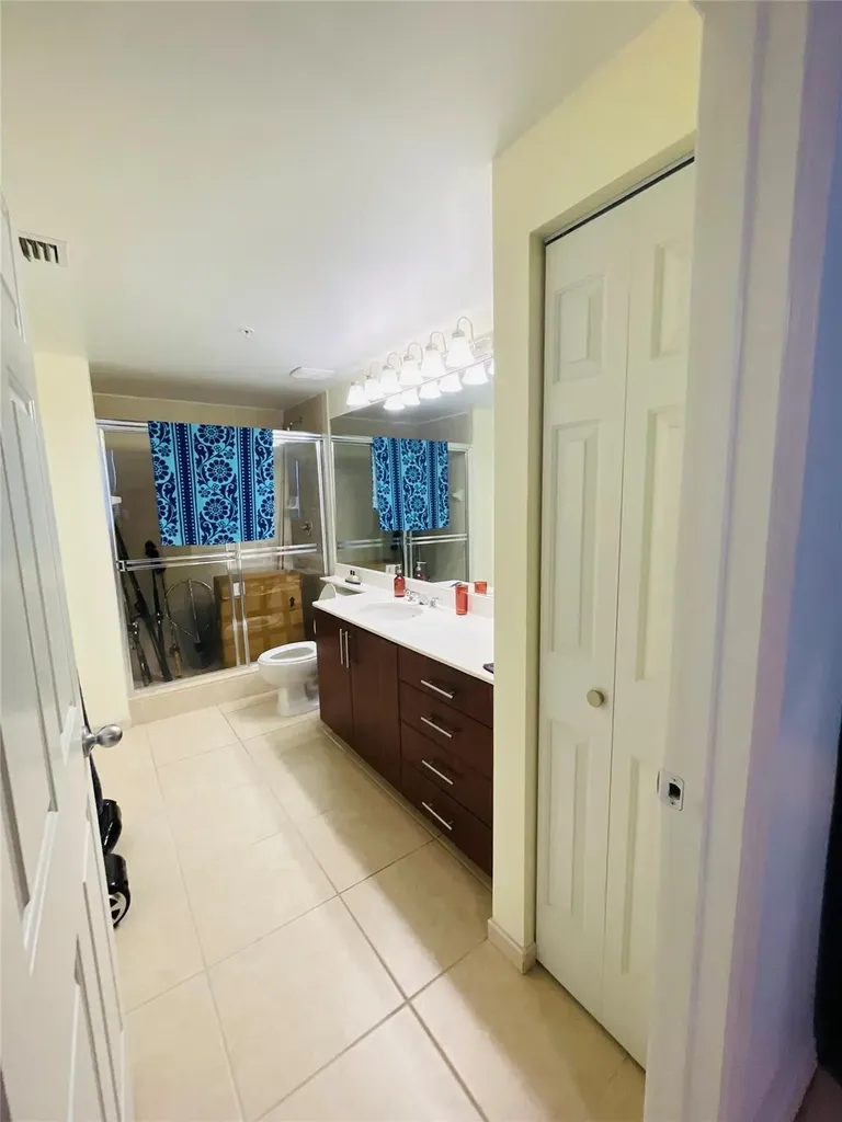 2401 NE 65th Street Fort Lauderdale FL 33308
