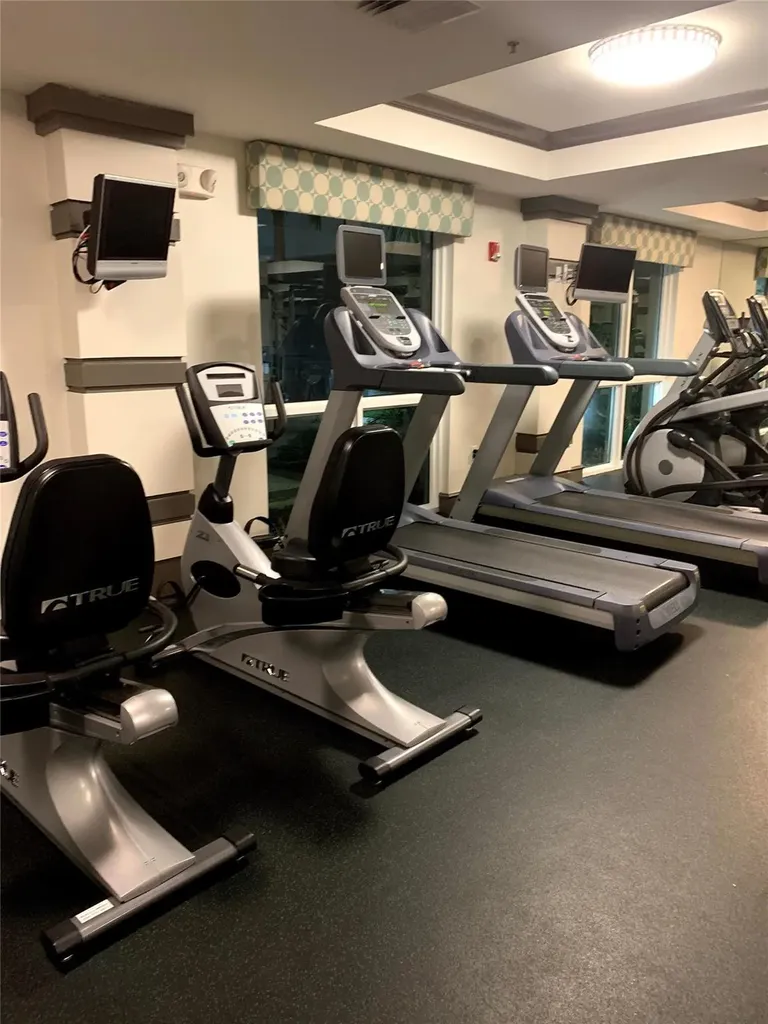 2401 NE 65th Street Fort Lauderdale FL 33308