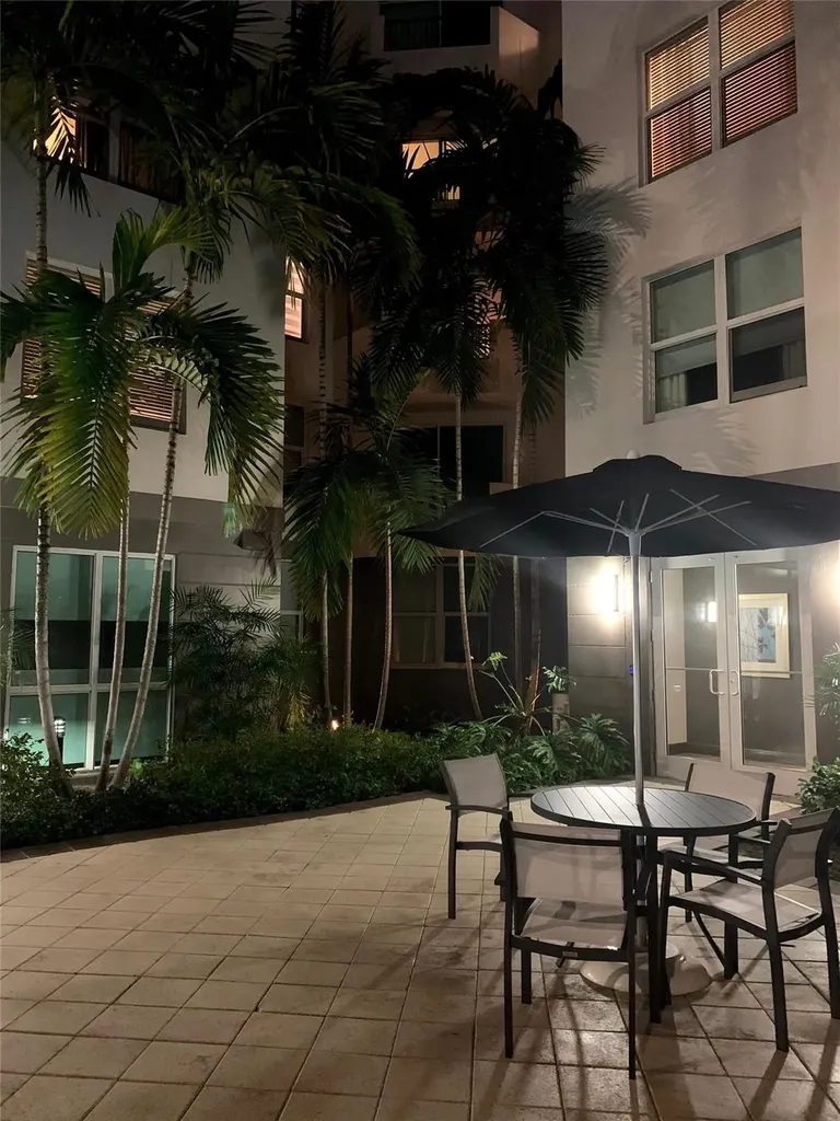 2401 NE 65th Street Fort Lauderdale FL 33308