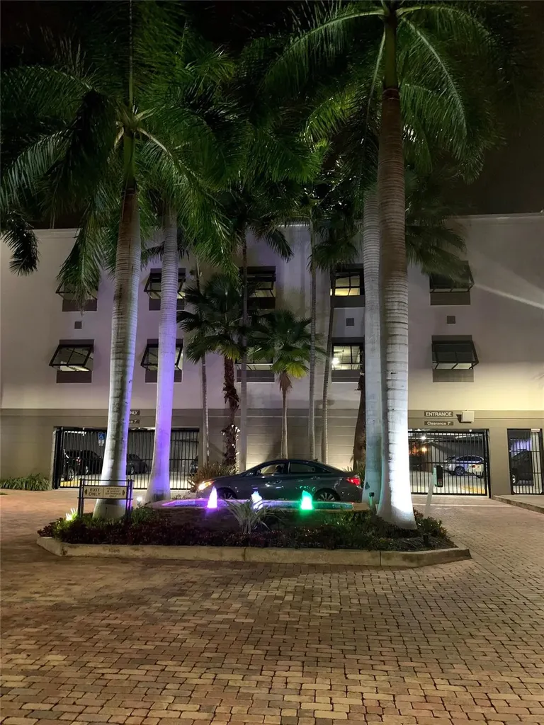 2401 NE 65th Street Fort Lauderdale FL 33308