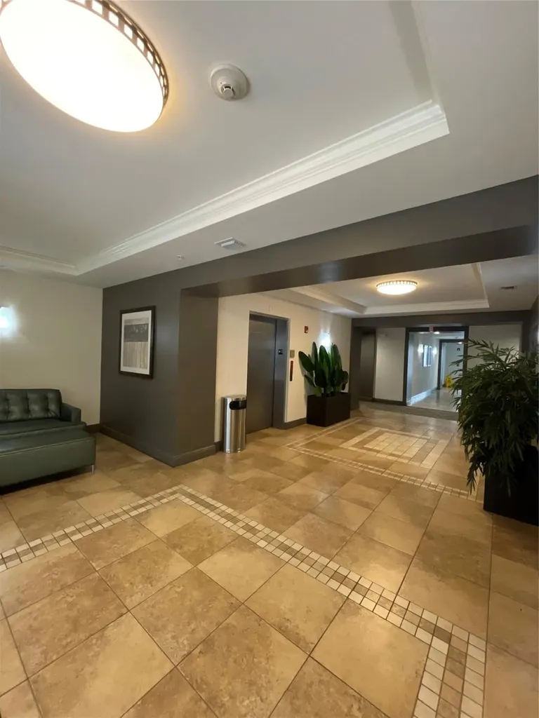 2401 NE 65th Street Fort Lauderdale FL 33308