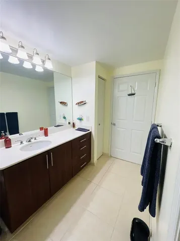 2401 NE 65th Street Fort Lauderdale FL 33308