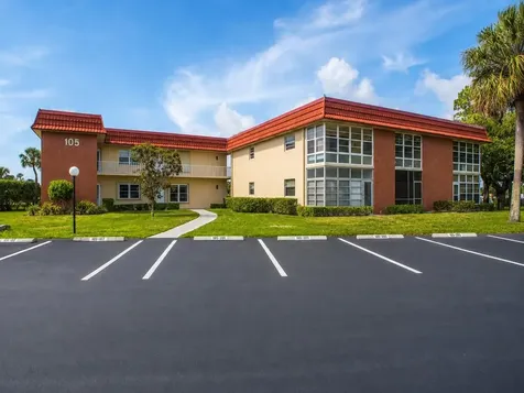 105 Spring Lake Court Vero Beach FL 32962